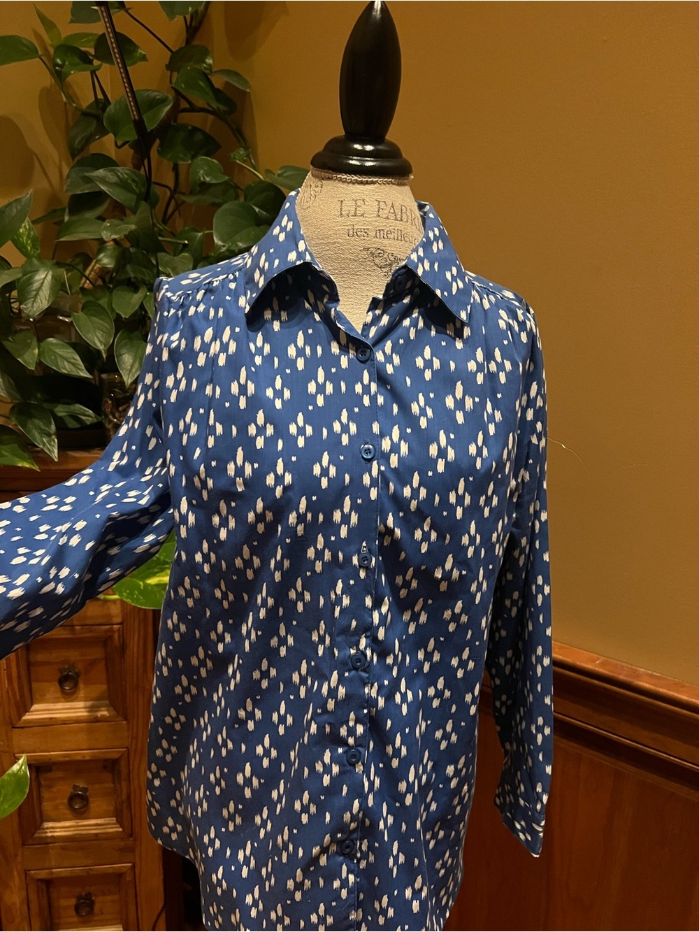 Roaman’s Blue Printed Long-Sleeve Women’s Medium Shirt
